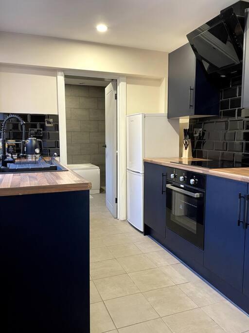 לינקולן Central Area Terraced House With Private Hot Tub מראה חיצוני תמונה